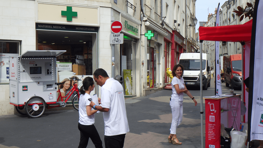 Photocabine - cyclo - street-marketing MAIF