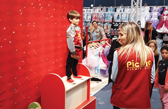 Photocabine - borne - Photocall pour lancement du magasin Picwic au Havre